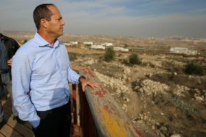 Jerusalem Mayor Nir Barkat visited Amona on Nov. 13 to advocate for the so-called 'legalization bill'. (Hillel Maeir/TPS)