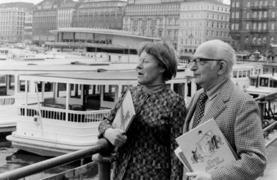 Margaret und H. A. Rey, pictured in their home city, Hamburg. (du Vinage/ullstein bild/Getty)
