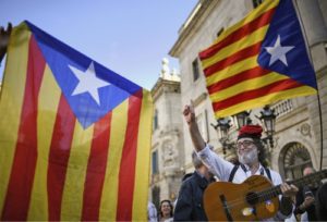 Independence supporters gather in Barcelona, Oct. 30, 2017. (Jeff J Mitchell/Getty)