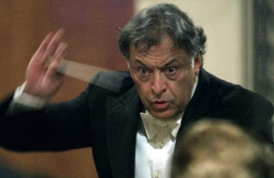 Zubin Mehta conducting the Israel Philharmonic Orchesta at the Moscow Concervatory, Jan. 21, 2002. (Alexander Nemenova/AFP/Getty)