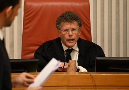Israeli Supreme Court President Isaac Amit at the High Court of Jus- tice hearspetitions against Netanyahu’s dismissal of Shin Bet director Ronen Bar, April 8, 2025. (Yoav Dudkevitch/TPS-IL)