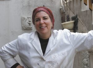 Arel Rachel Mishory, pictured in her studio. (IJN File Photo)